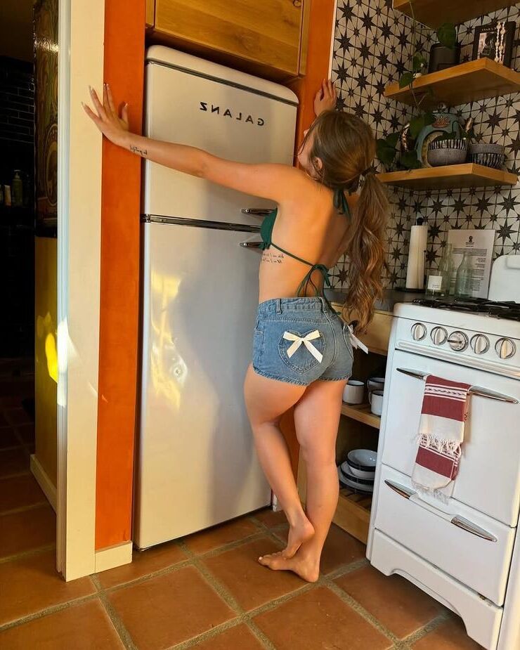 College Teens n Pretty Feets 