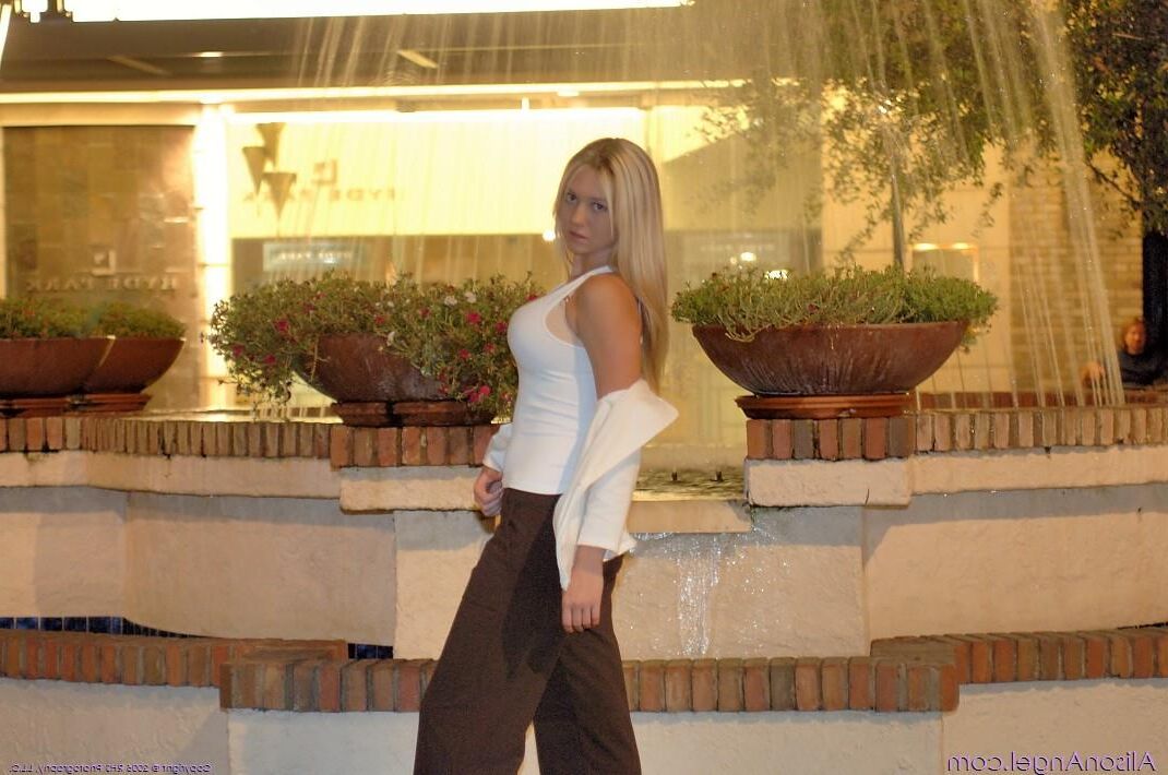 Alison Angel una noche en la ciudad
