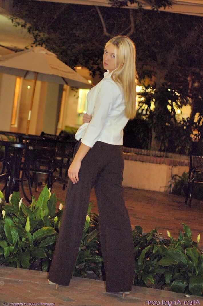 Alison Angel una noche en la ciudad
