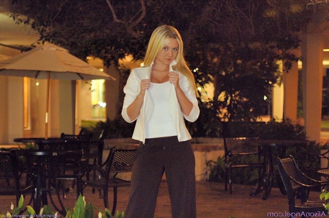 Alison Angel una noche en la ciudad