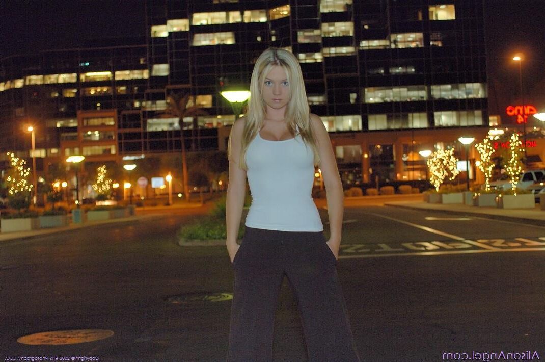 Alison Angel una noche en la ciudad