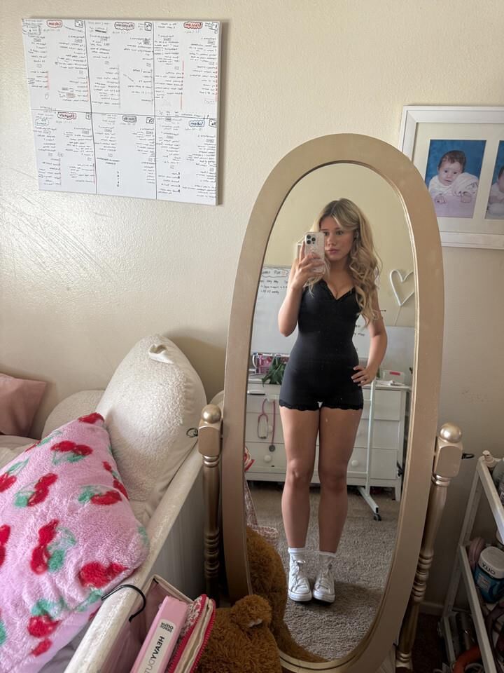 Big titter Julia is a yo wannabe influencer and full time slut