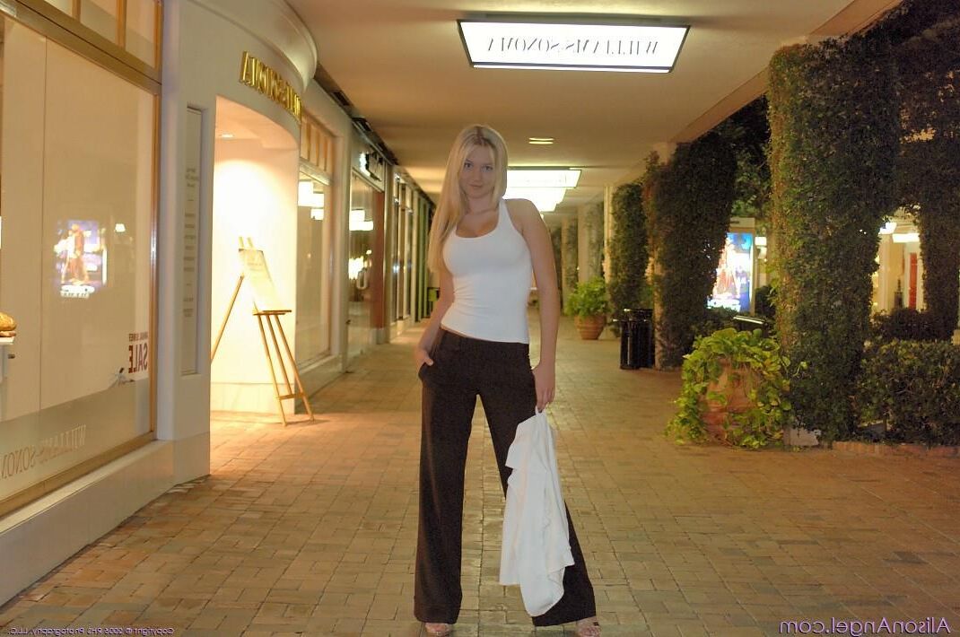 Alison Angel una noche en la ciudad