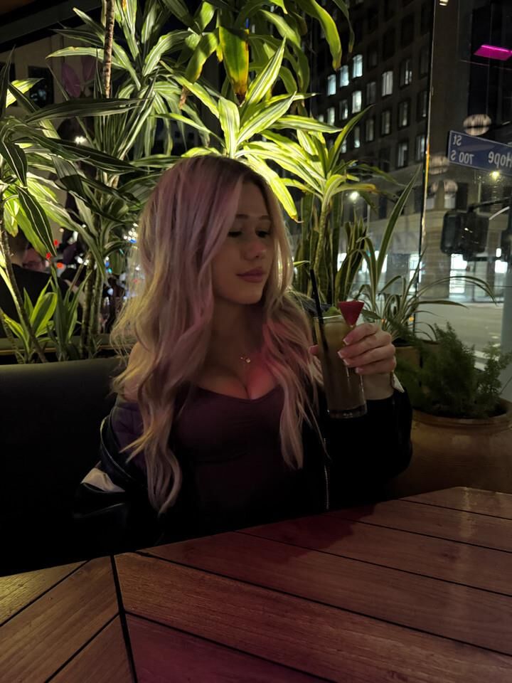 Big titter Julia is a yo wannabe influencer and full time slut