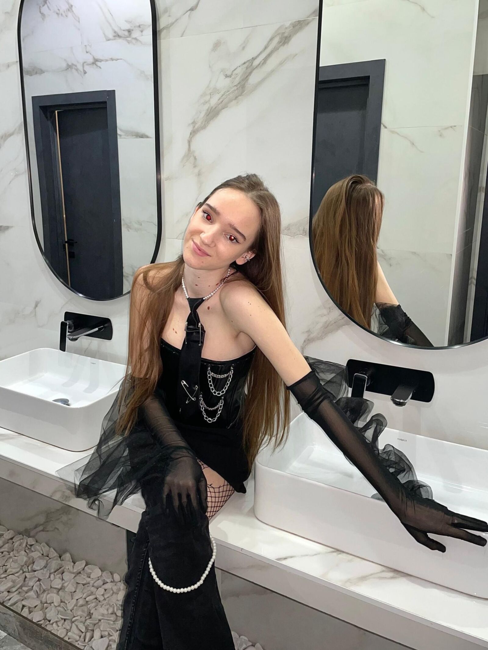Non Nude Daughter