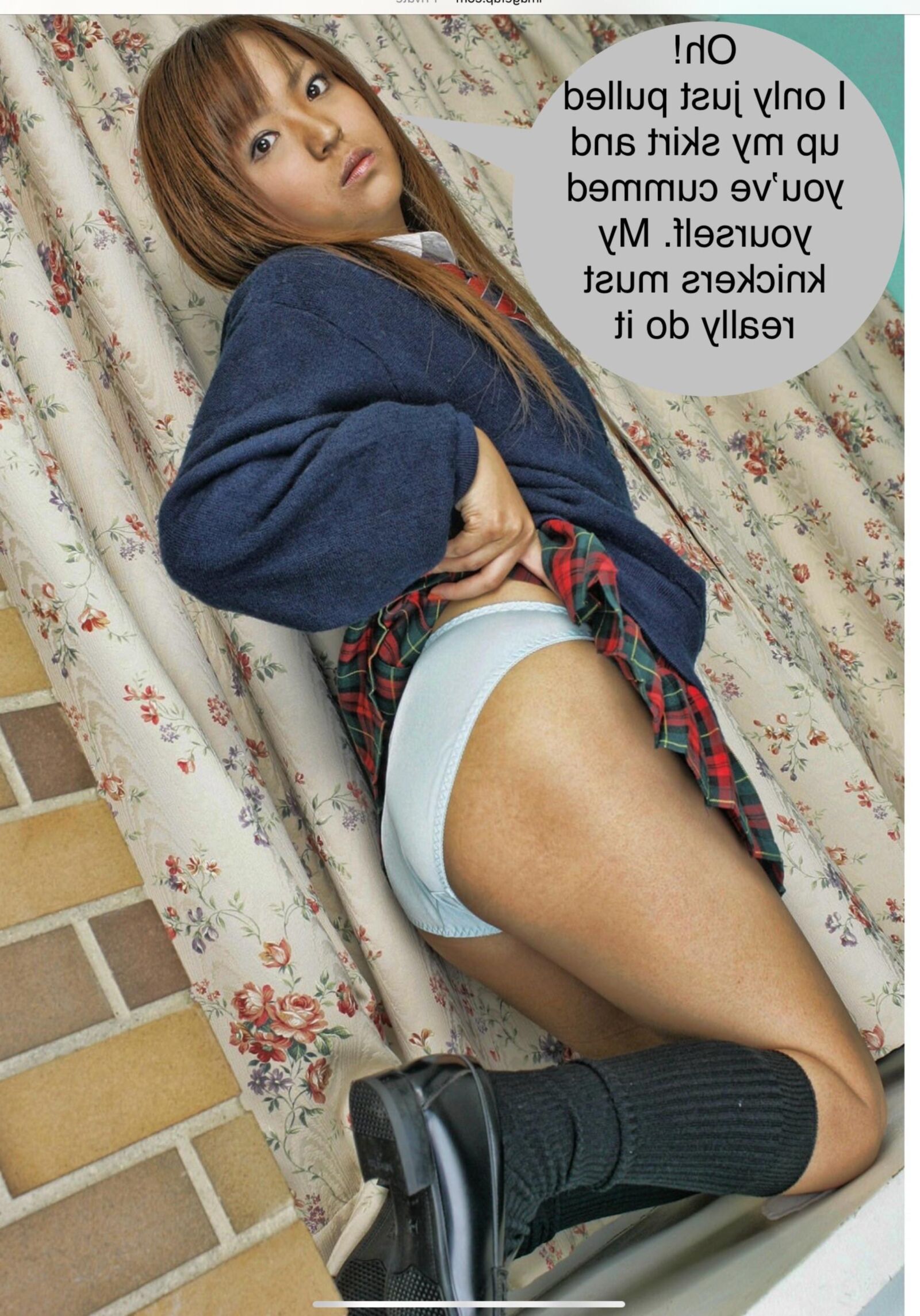 Prefiero mirar a las colegialas asiáticas Knickers y masturbarme