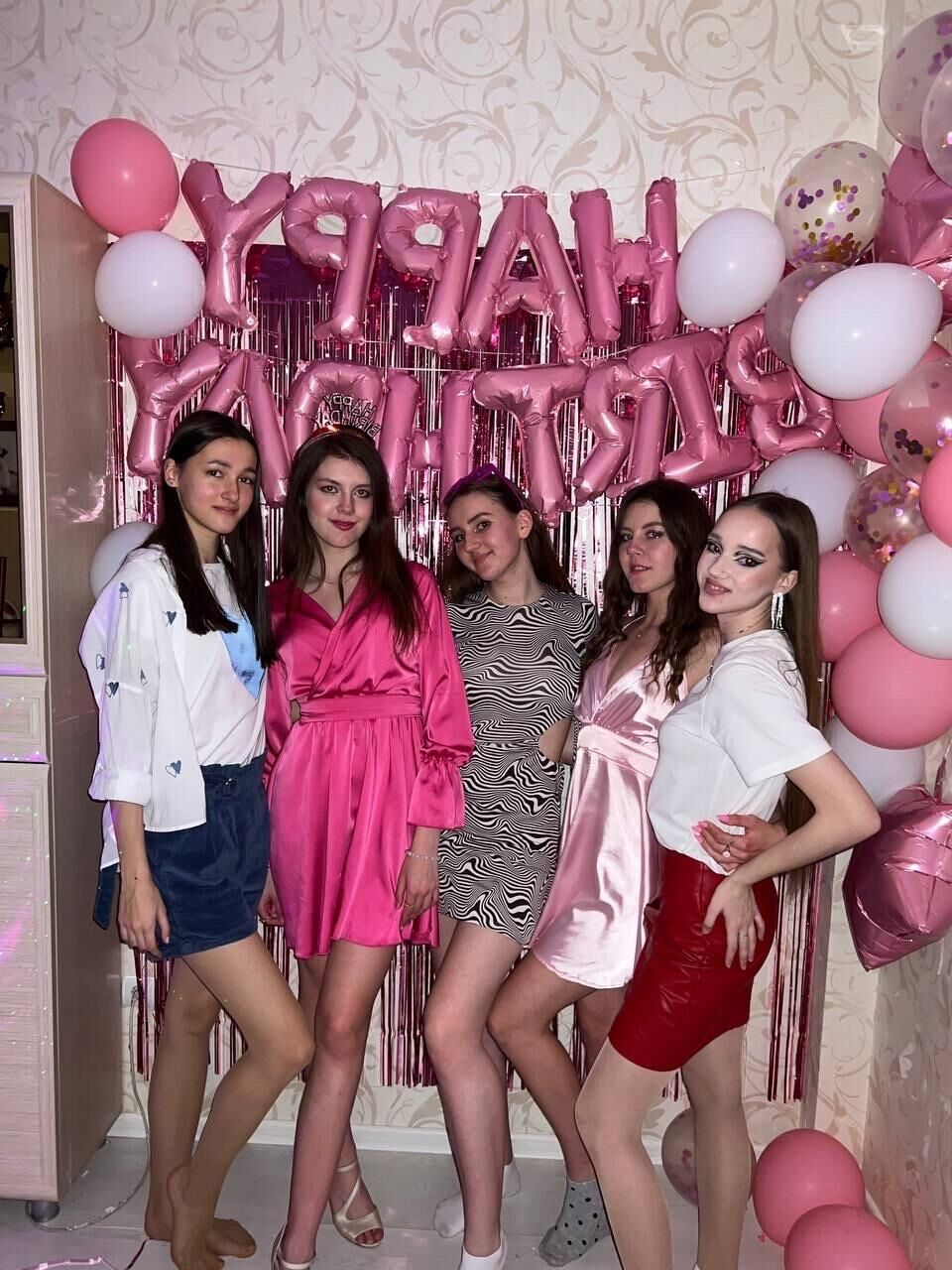 Non Nude Sisters And Friends