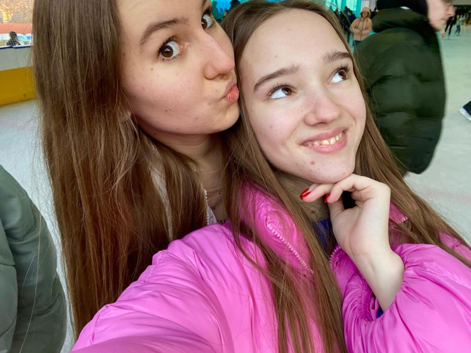 Non Nude Sisters And Friends
