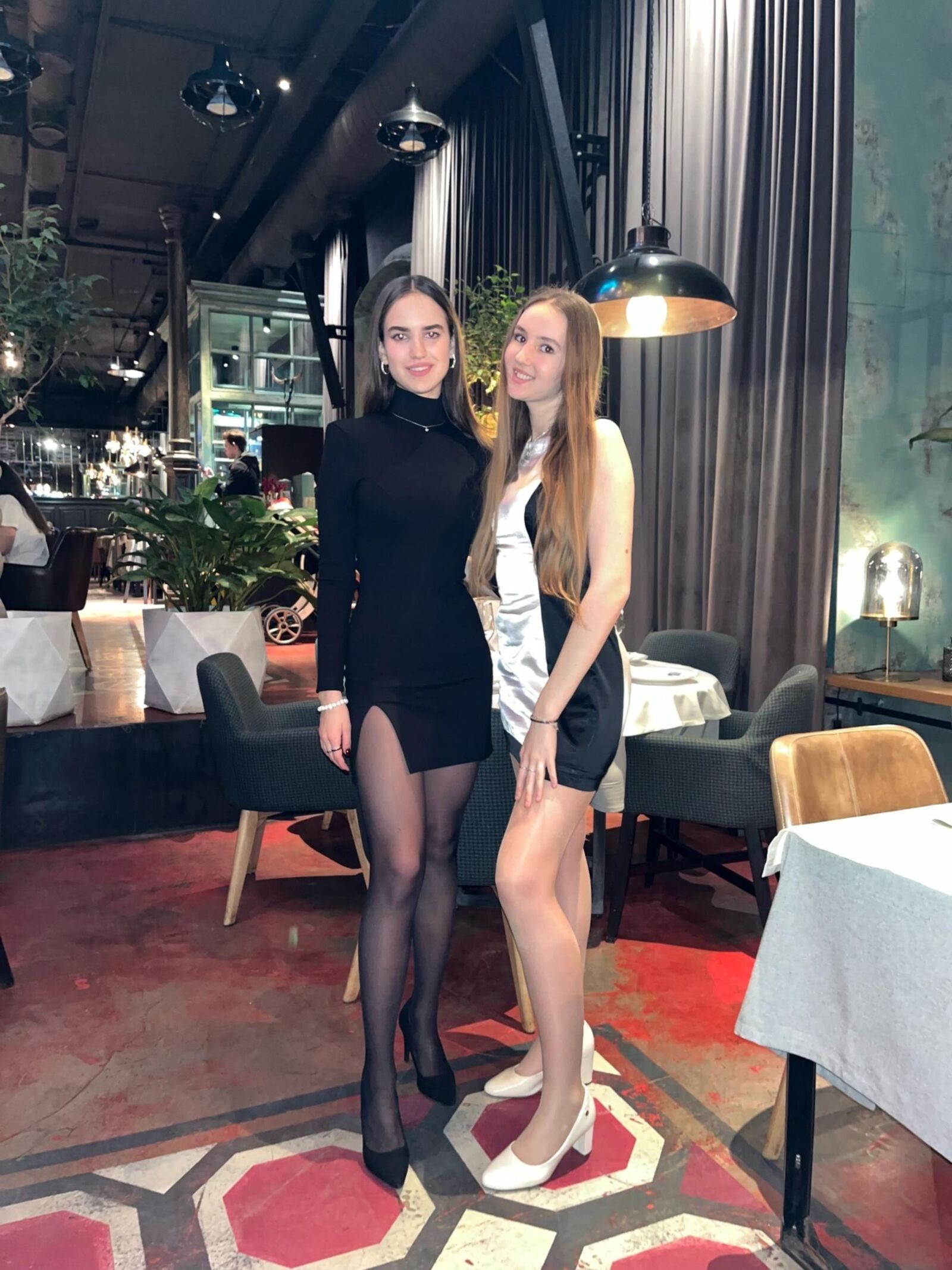 Non Nude Sisters And Friends