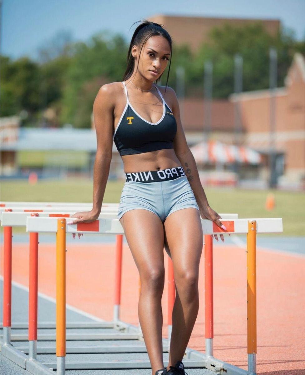Cum on these tight sports bodies 