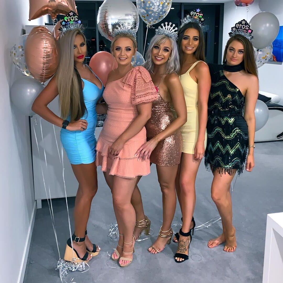 Mix of College, Aussies, Bimbo, Strippers or Bikini Baristas 