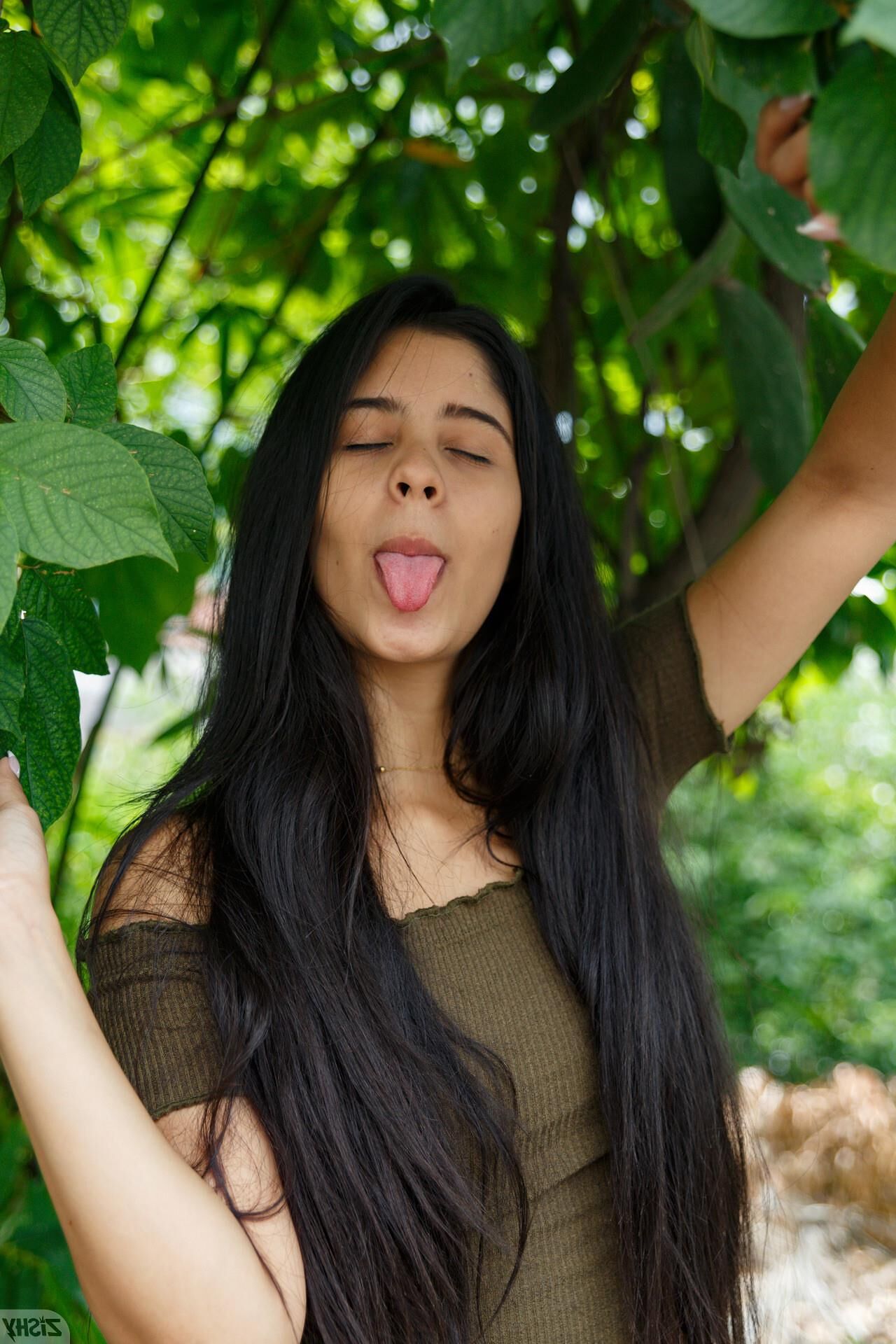 Katie Arias From Vanezeula