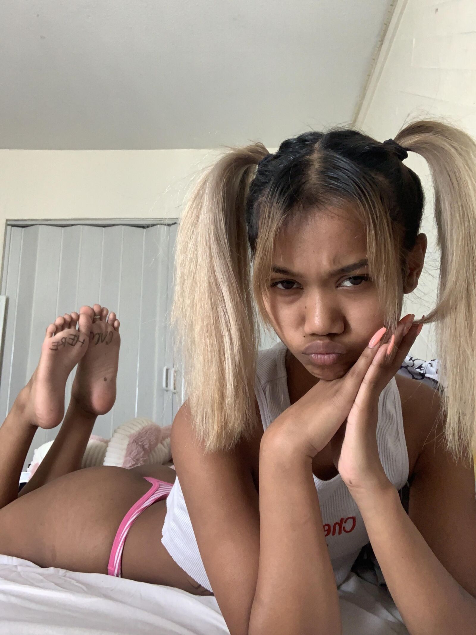 ass + feet 