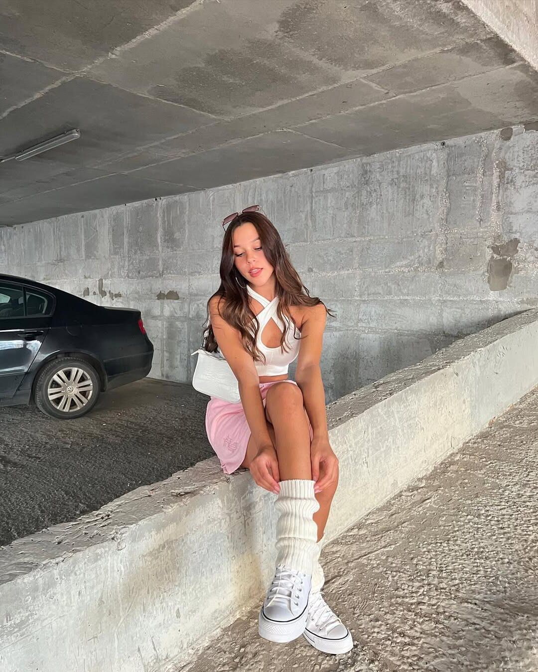 Fille non nue