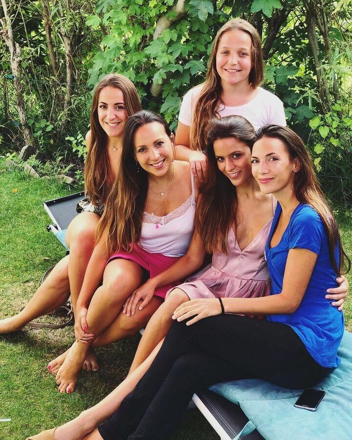 Geile Schwestern cuál es una hermana