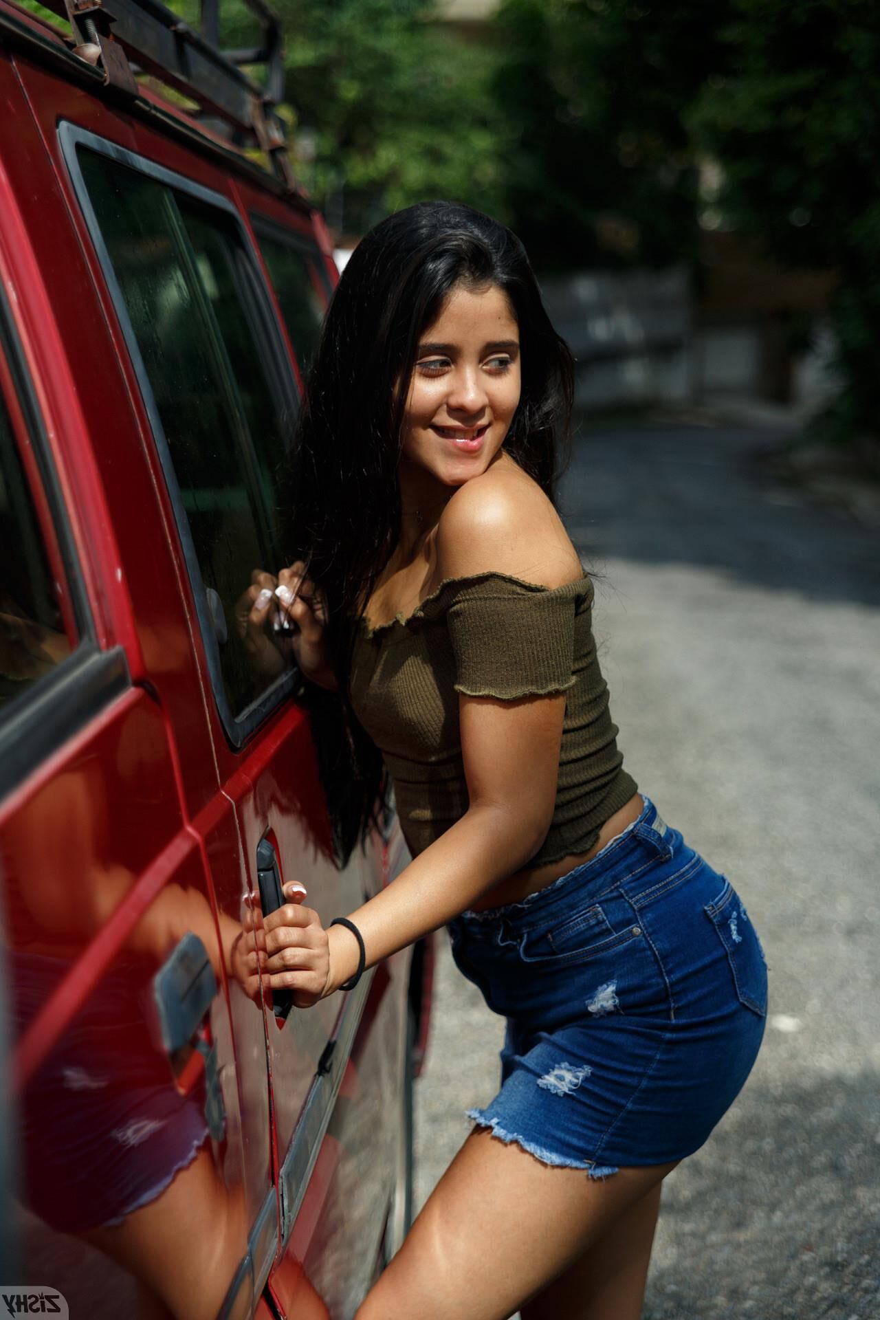 Katie Arias From Vanezeula