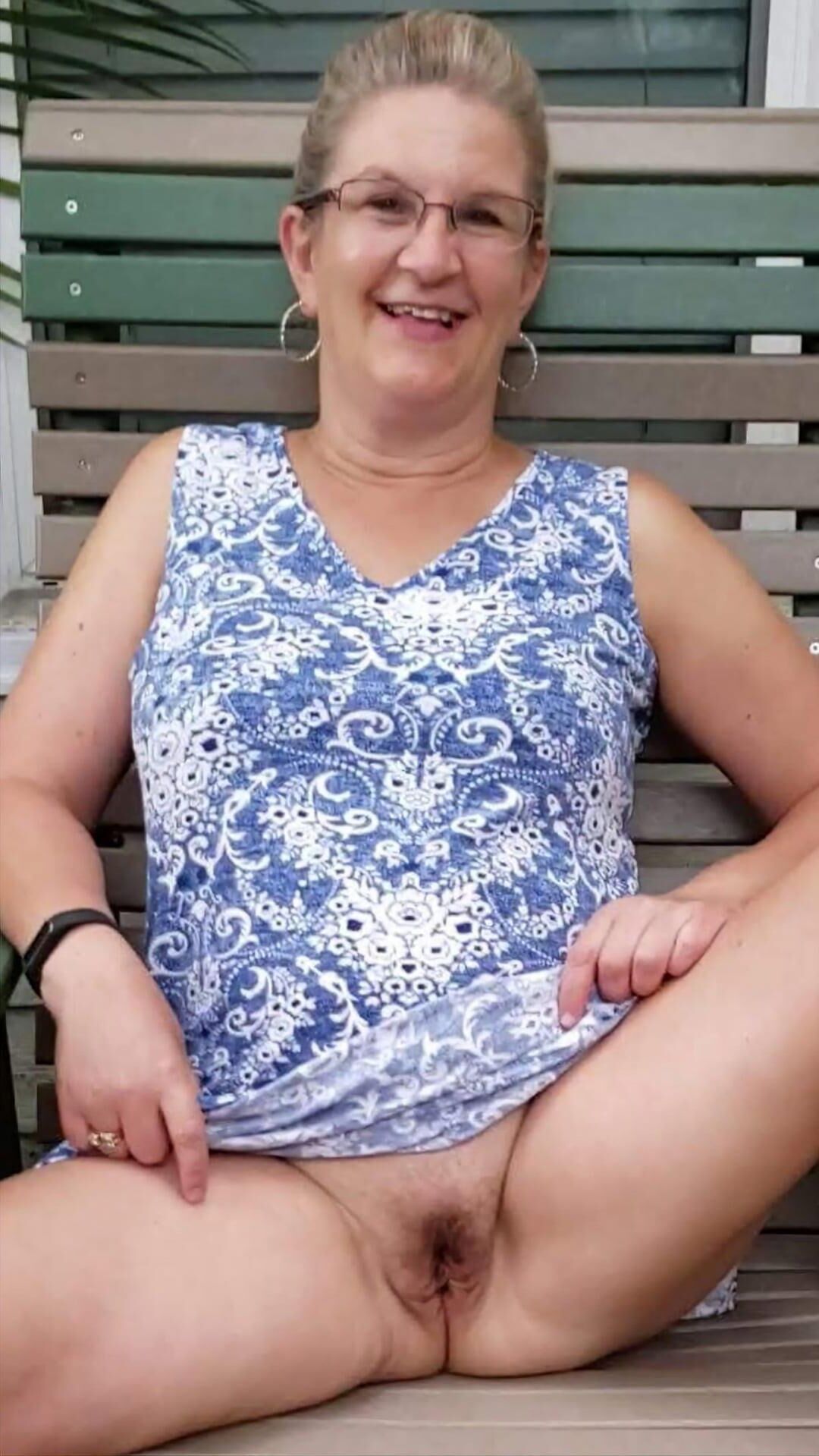 Amateur Mature Cunts . Who Gets Your Load And Where? 