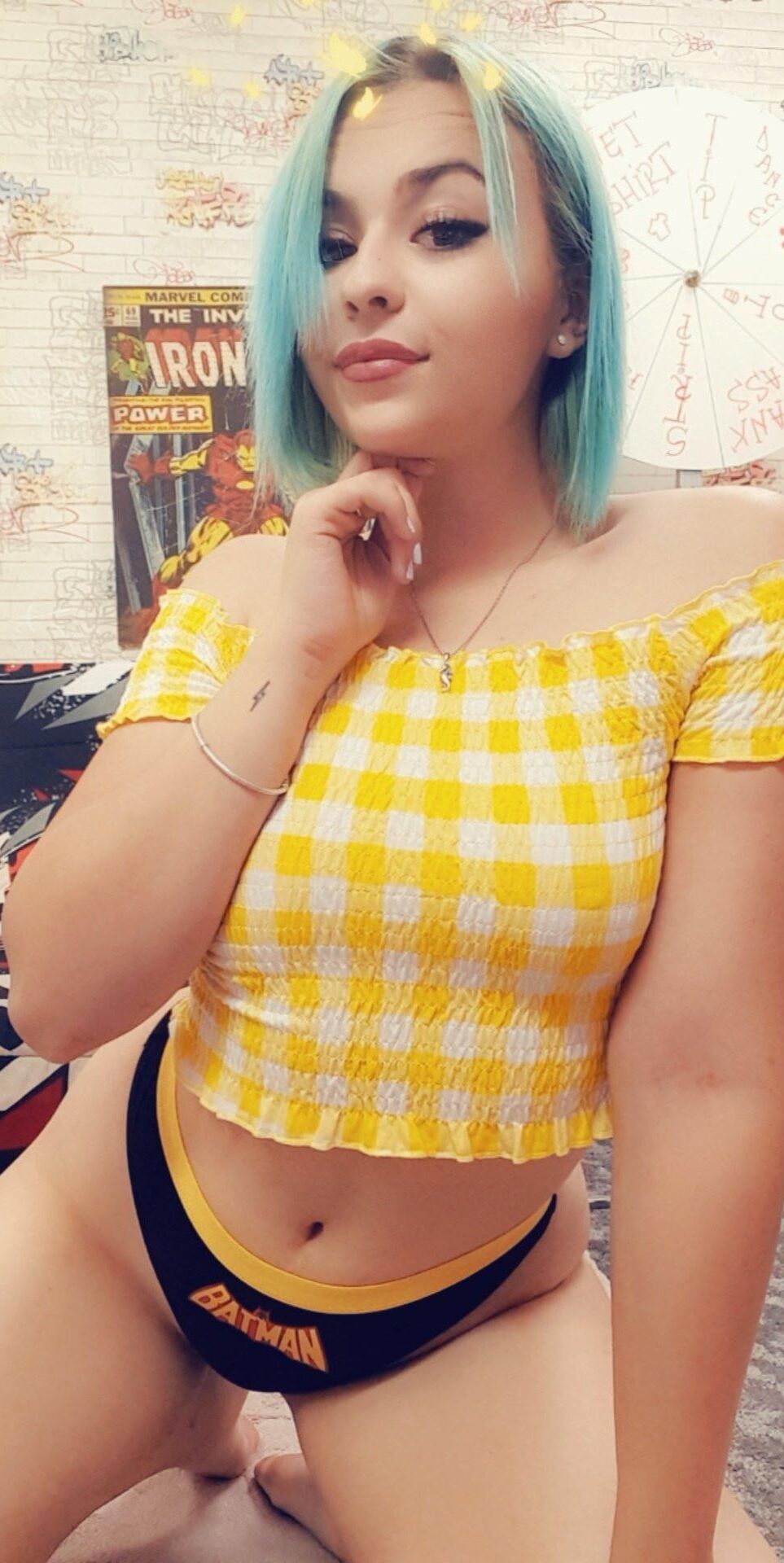 Various other selfies and pics