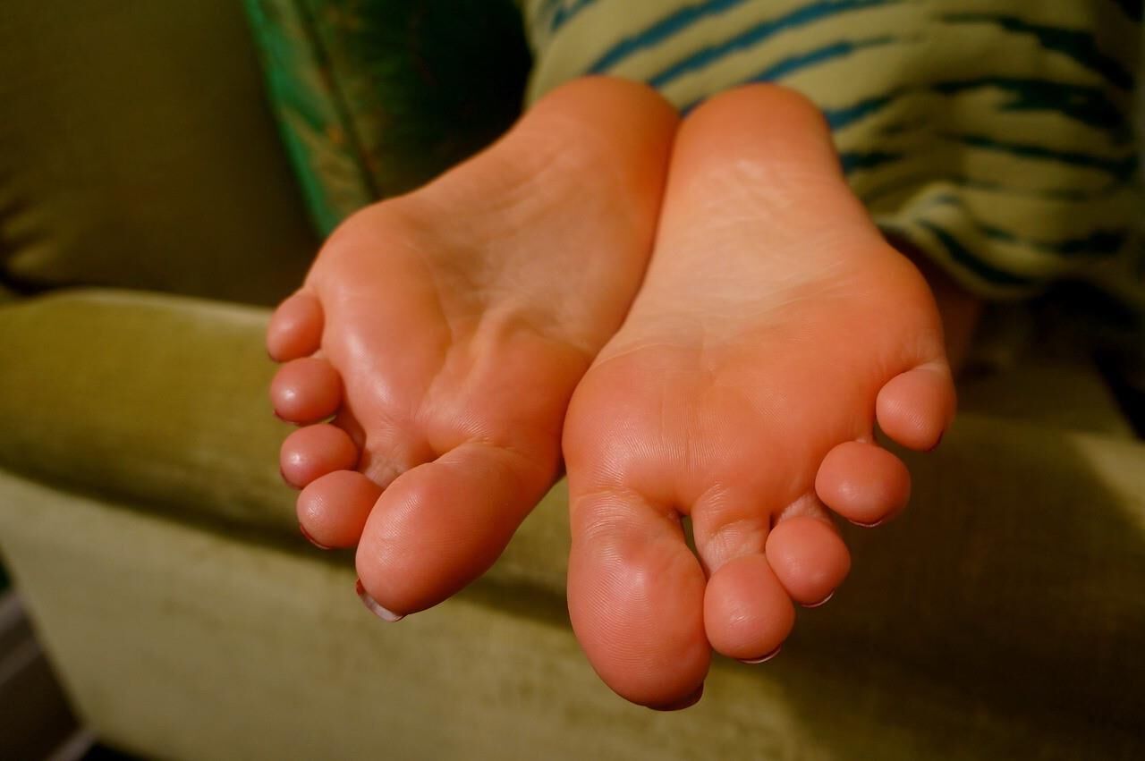Pieds de près