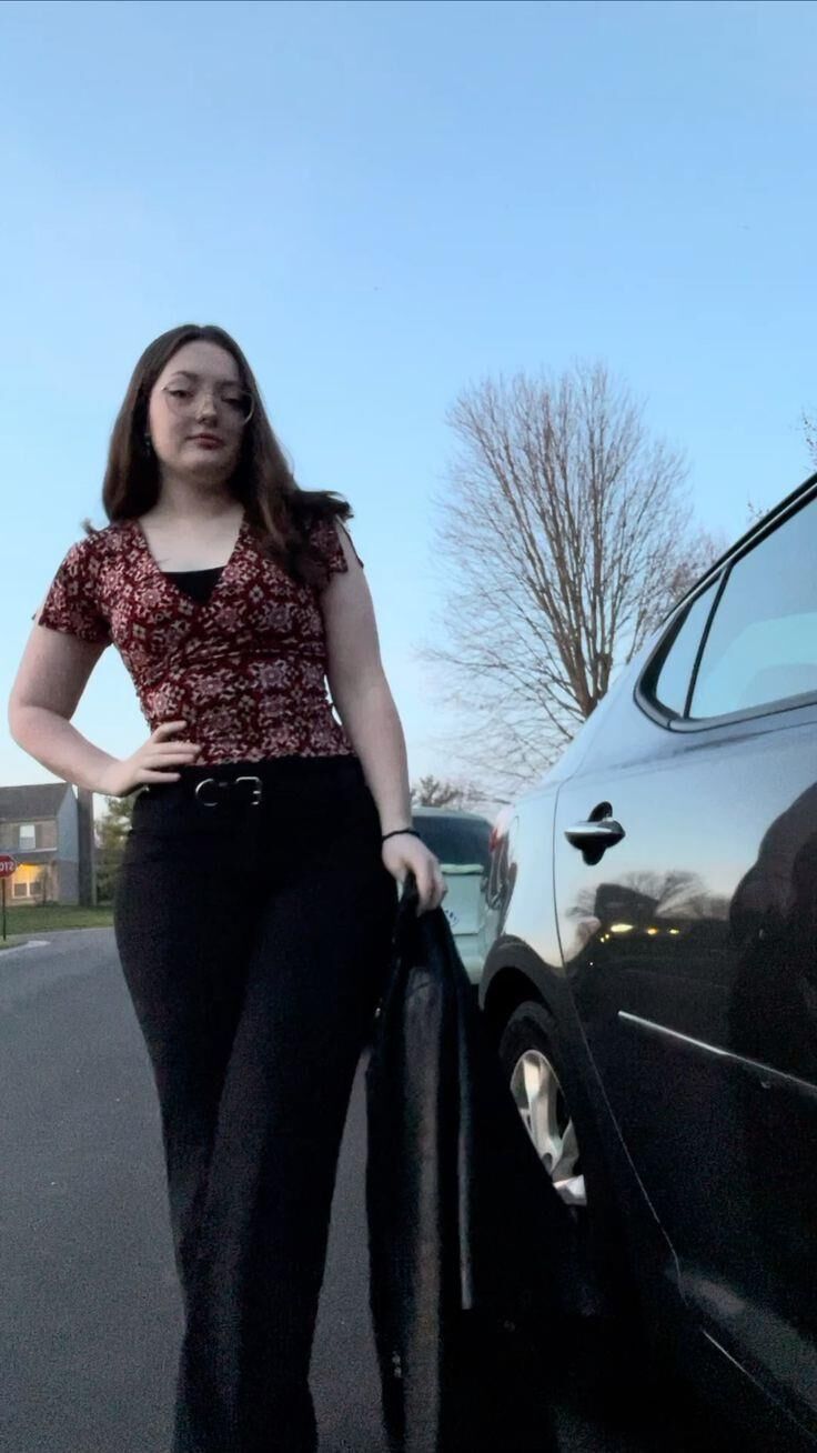 Young Fit PAWG Fashion Blogger