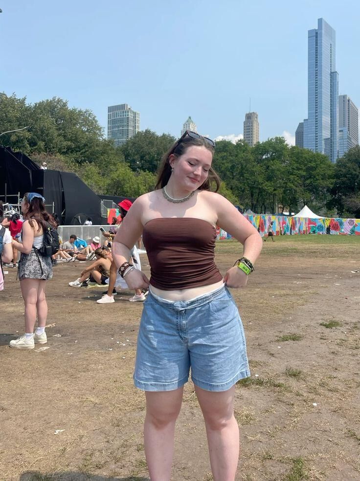 Young Fit PAWG Fashion Blogger