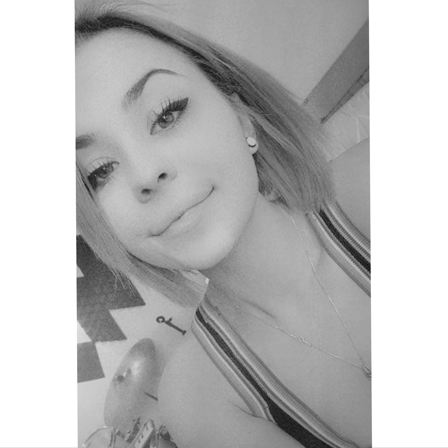Various other selfies and pics