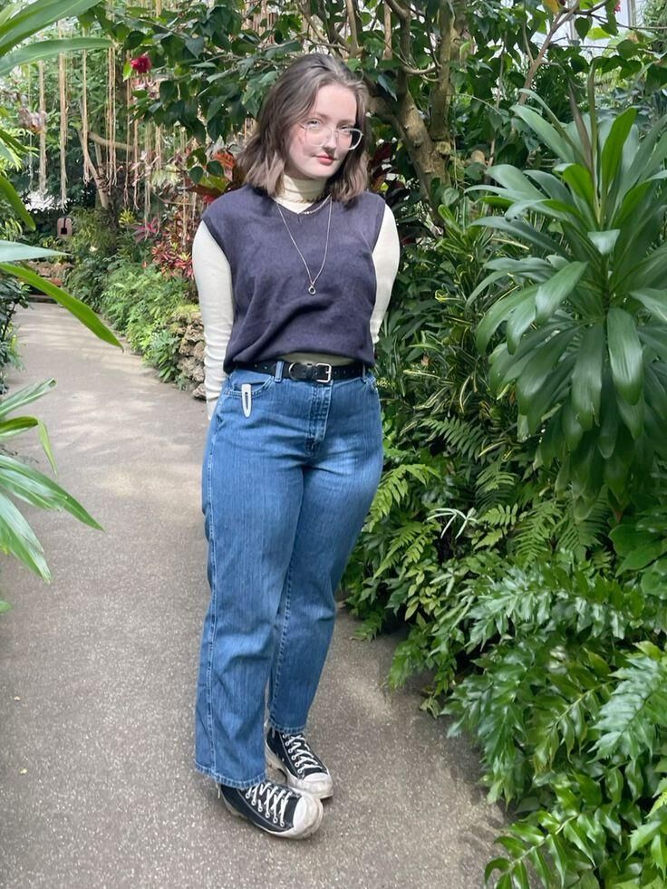 Young Fit PAWG Fashion Blogger