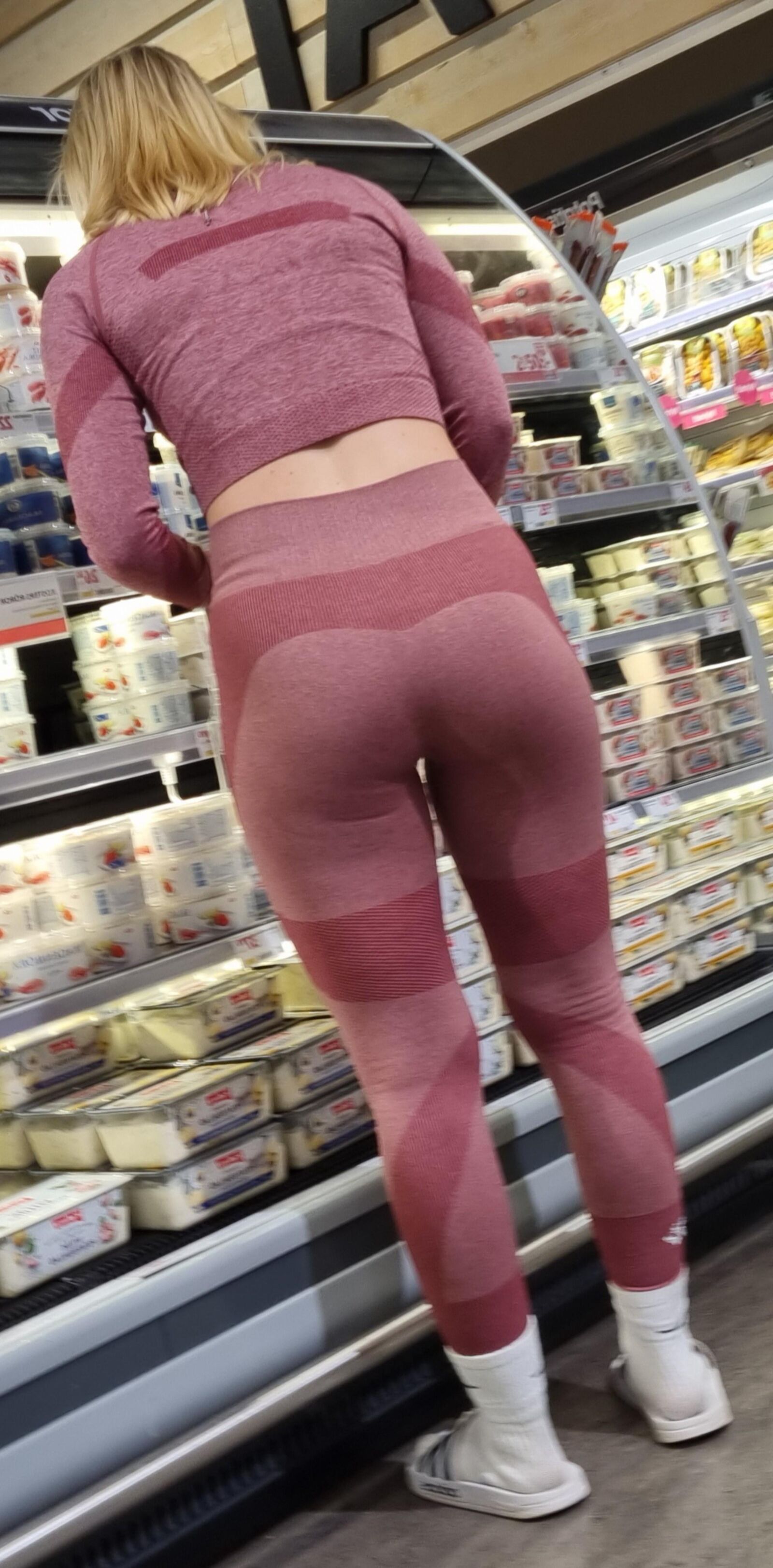 Candid Asses Sweden