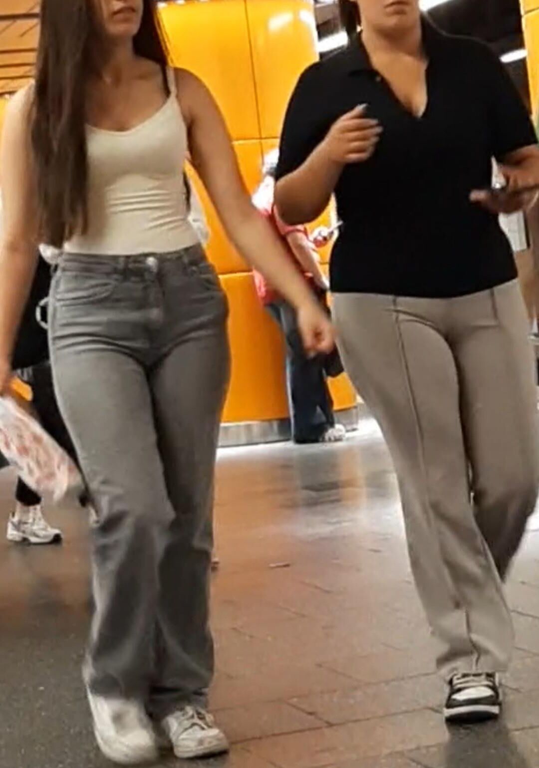 Streetgirls 
