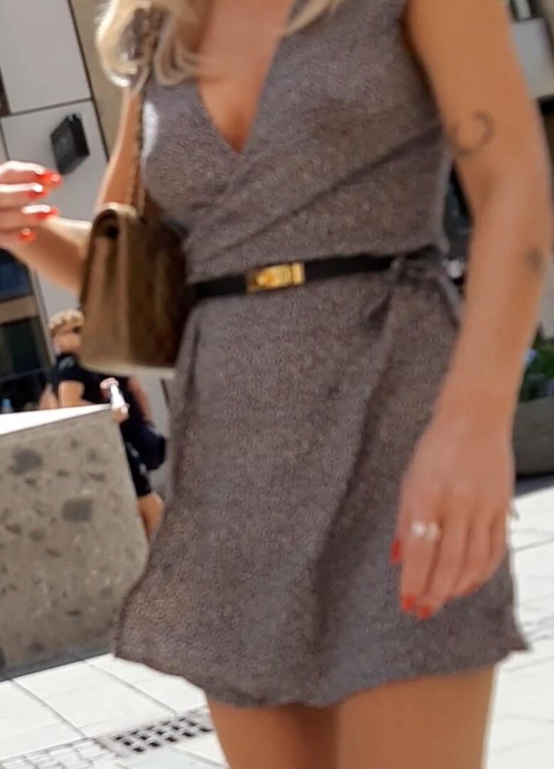 Street-Girls en short