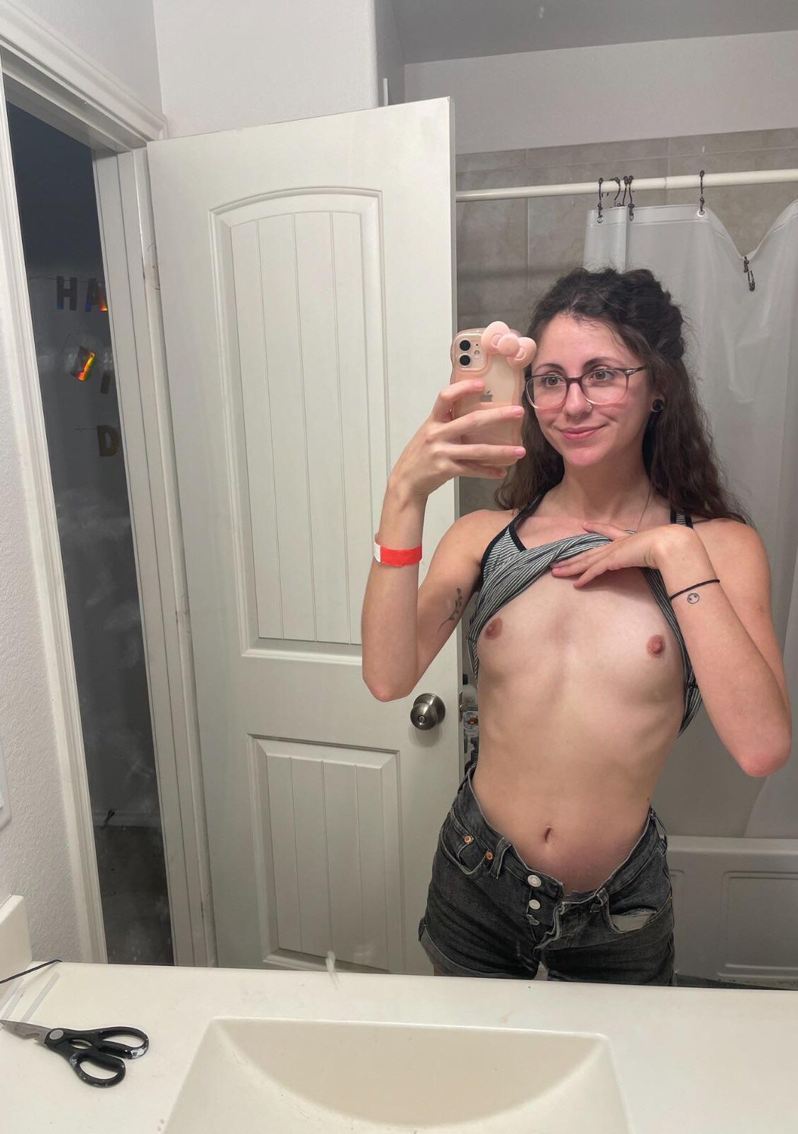 Des adolescents encore plus sexy avec de minuscules petits seins