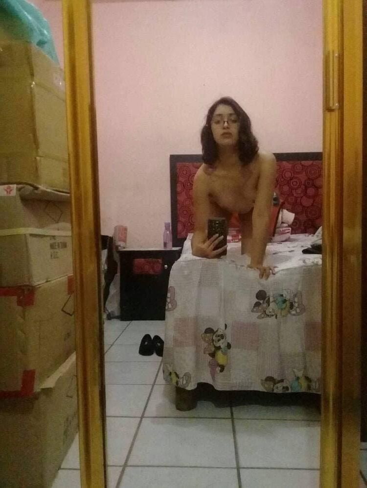 La jolie Latina GF est une pute timide