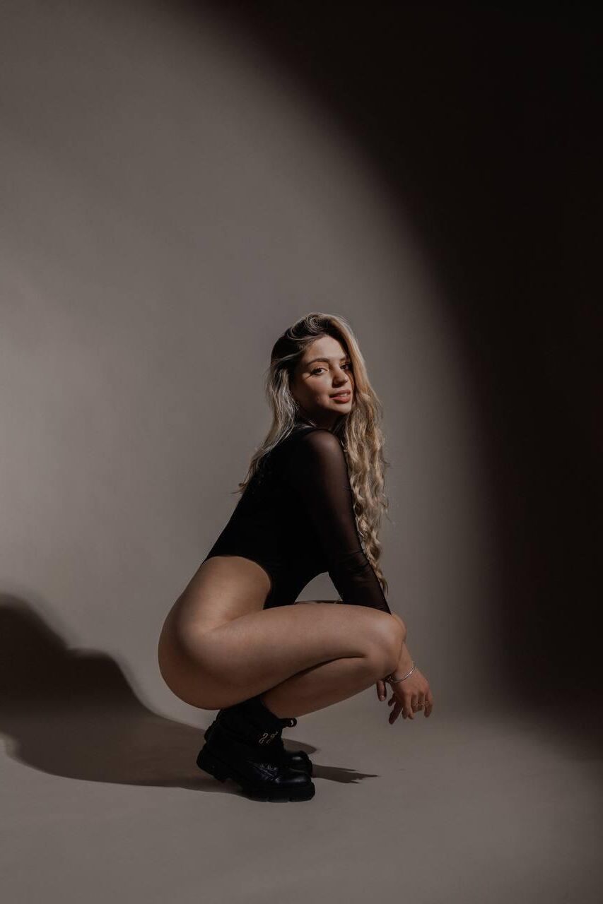 Ami Allison Cute Face, Killer Body