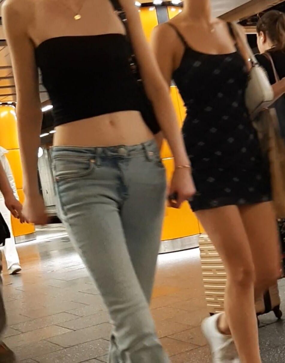 Street-Girls en short