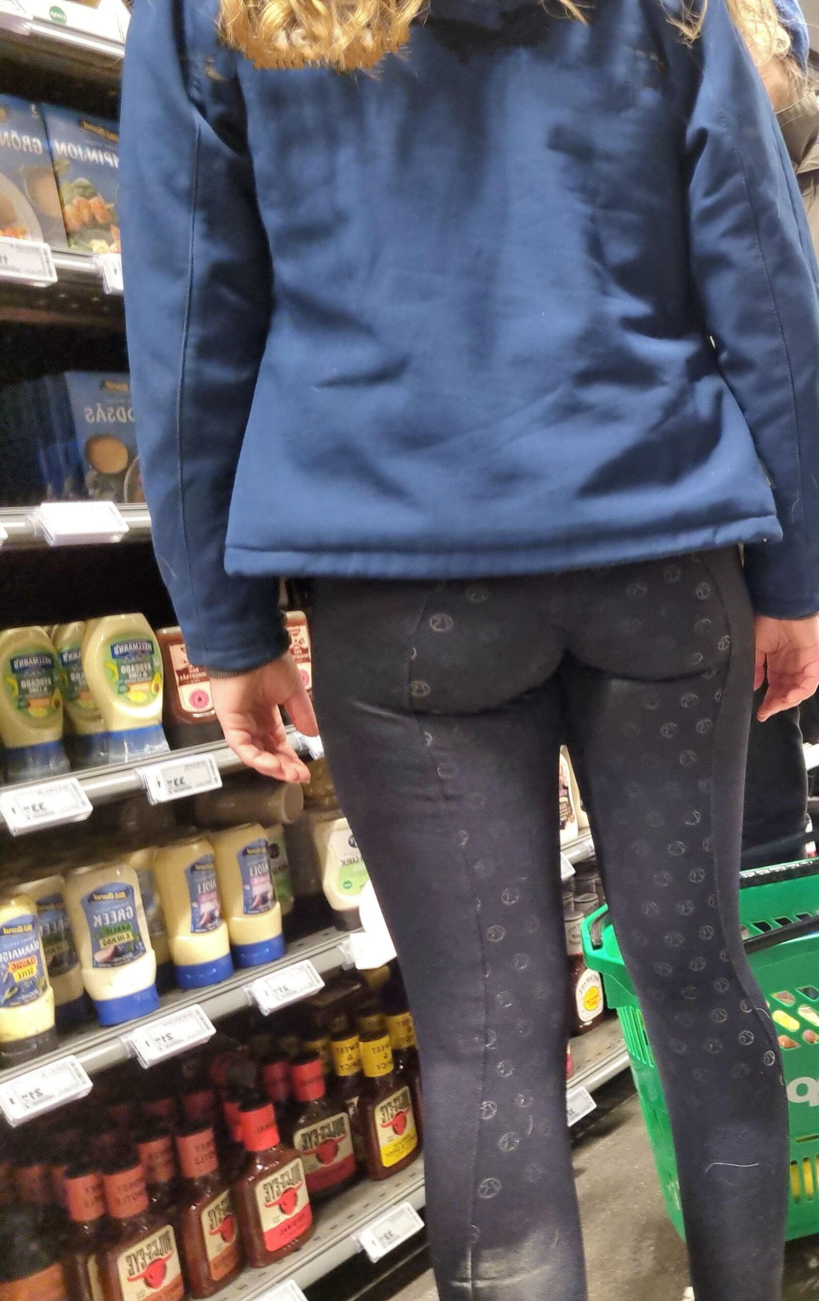 Candid Asses Sweden