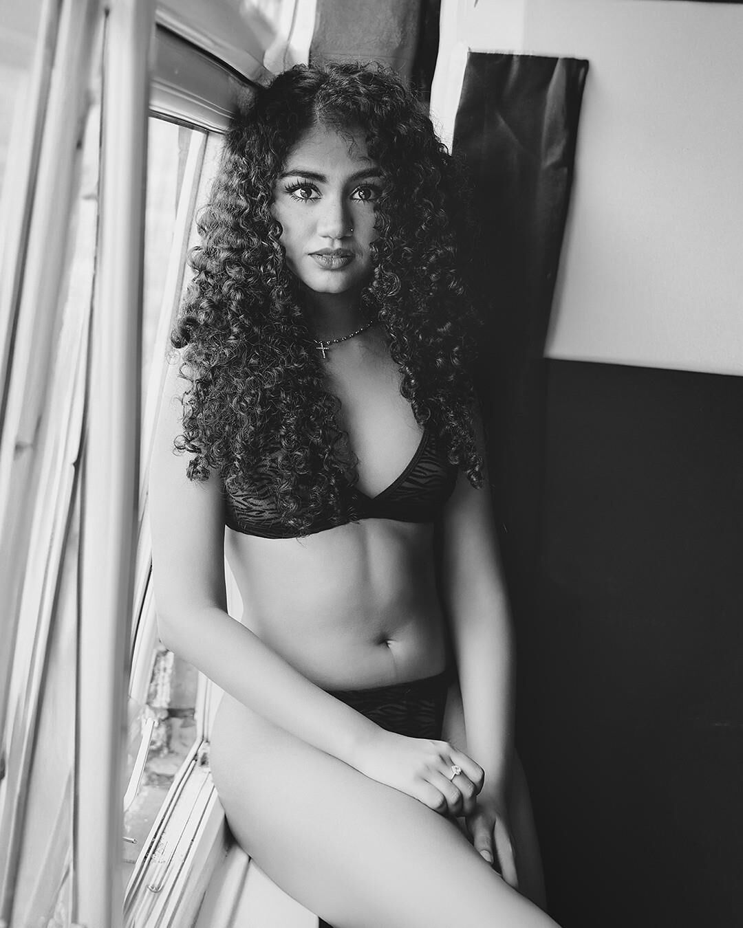 Beauty brunette model (Michelle Kiara)