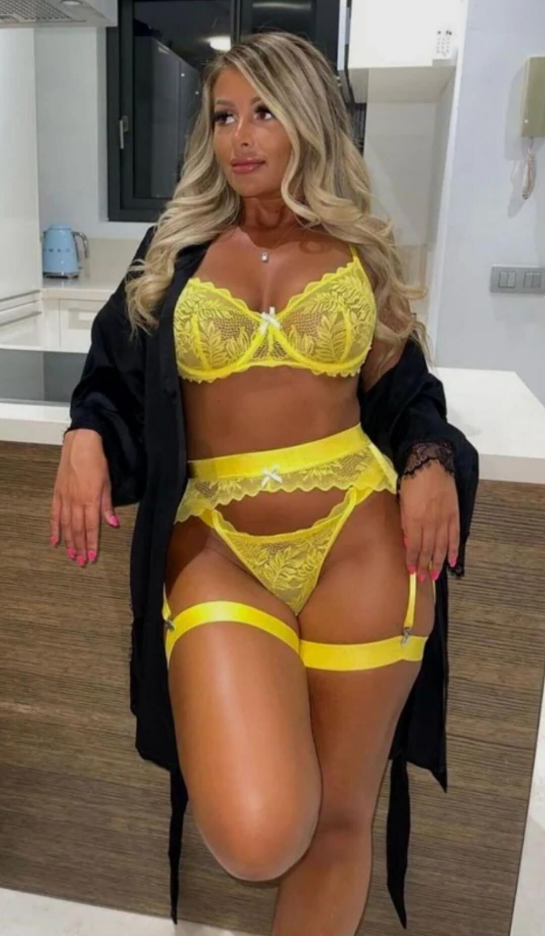 Lingerie babes 