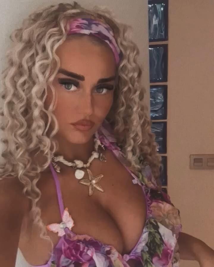Fuckable hypersexualized Chav Chavs