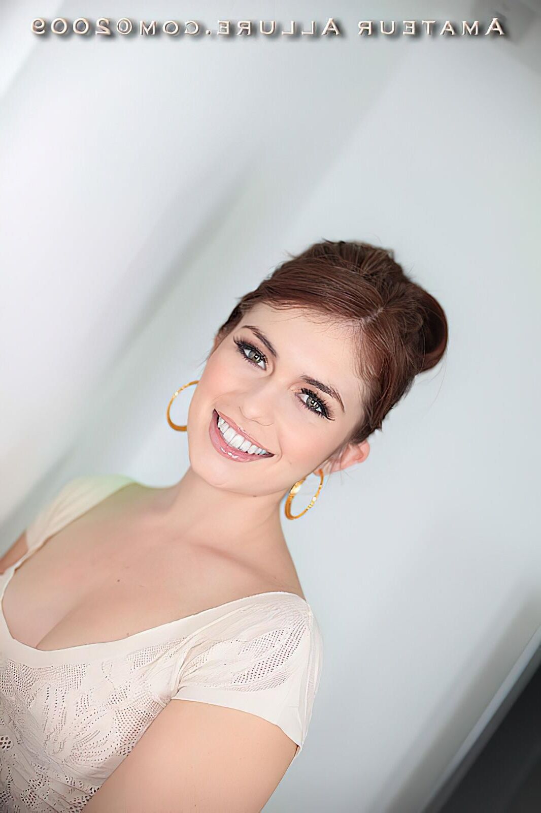 Ashlyn Rae se extendió