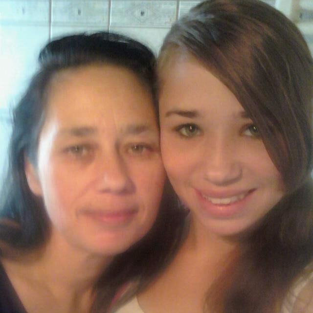 Mommy or daughter? And for what? Comment