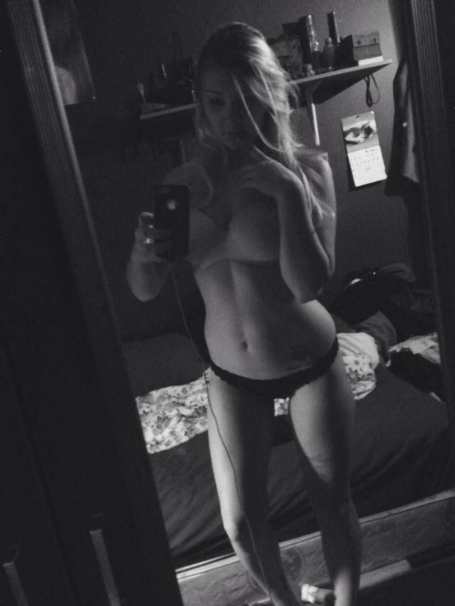 Curvy blond teen pleasing her man