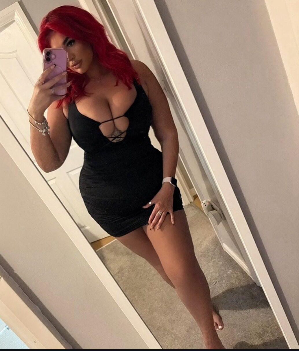 Busty Girls 