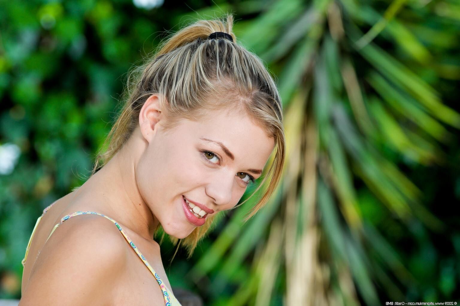 belicia suzy carina_nicole