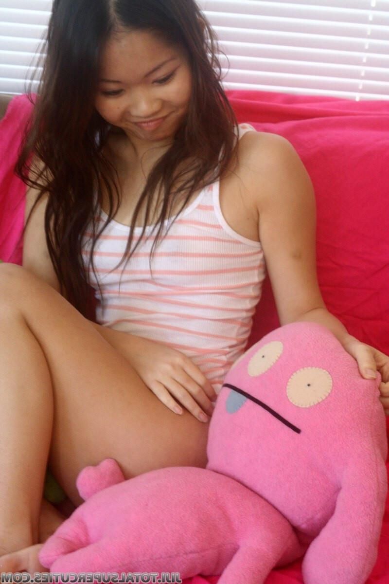 TotalSupercuties Jiji Set