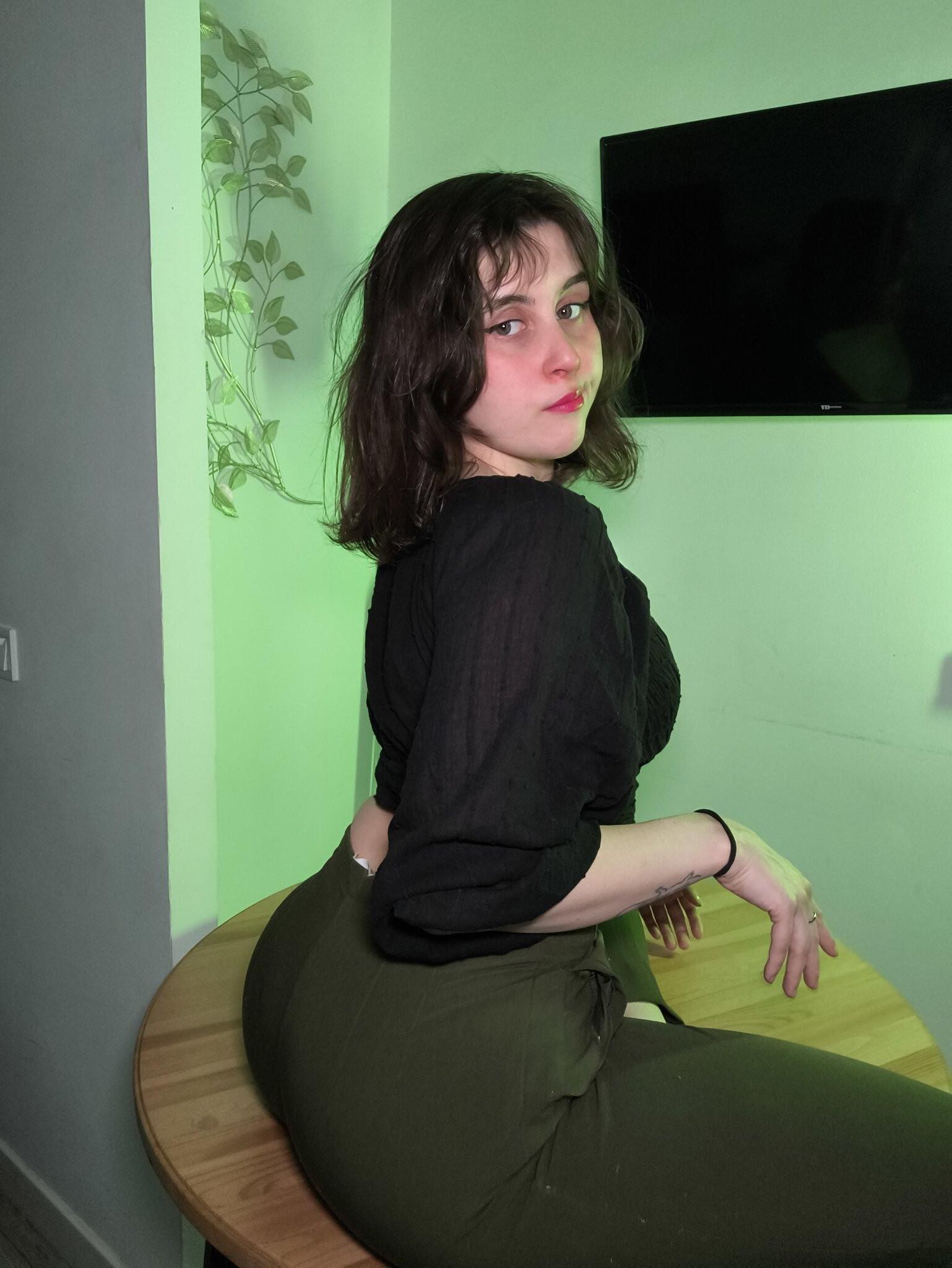 Soye Beauty Curvy Spanish Brunette Girl Mixed Hot Shots