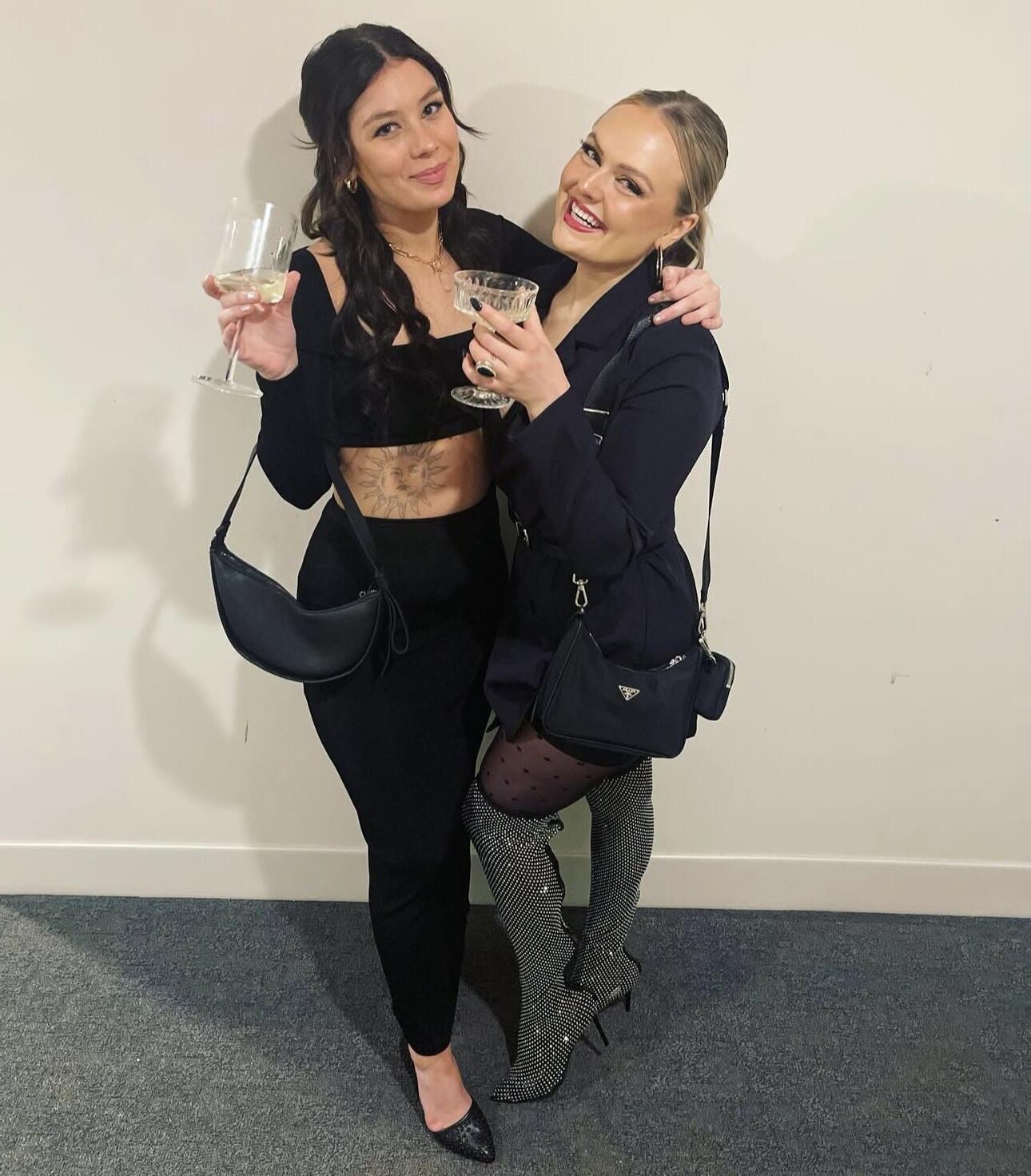 Morena delgada sexy