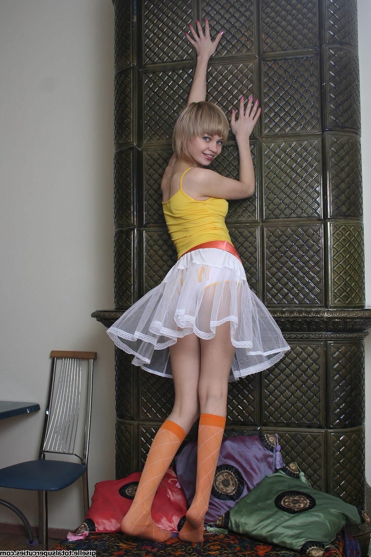TotalSupercuties Giselle Set