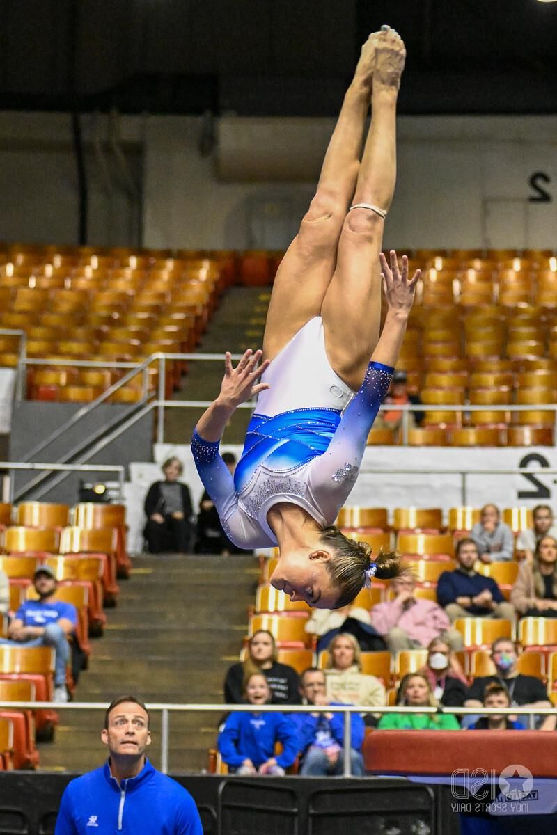 Very Hot College Gymnasts Part 