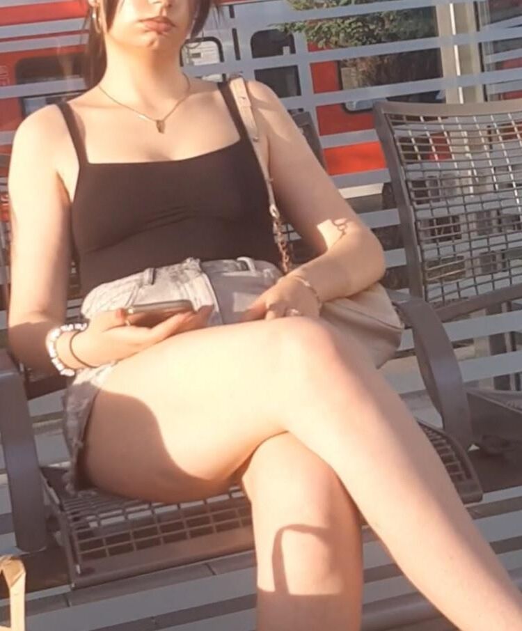 Streetgirls in shorts 