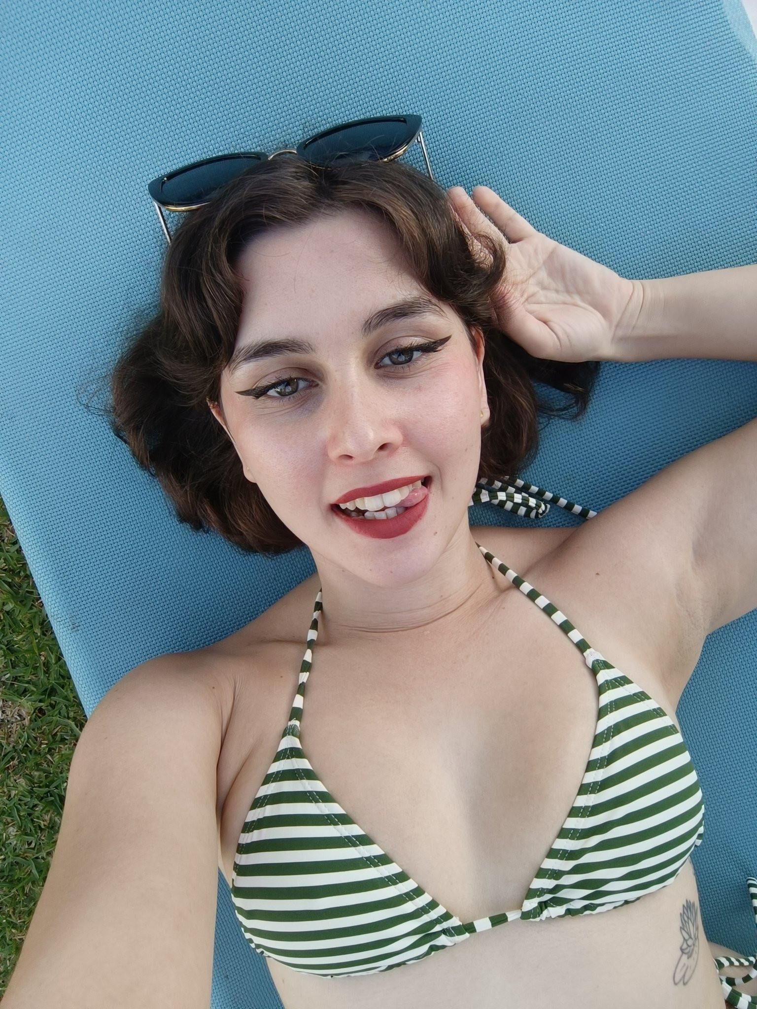 Soye Beauty Curvy Spanish Brunette Girl Mixed Hot Shots